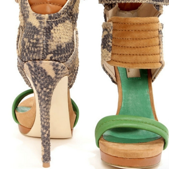 Mia limited edition Rocco green lizard sandals - Picture 4 of 6